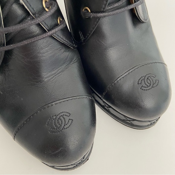 Chanel Black Leather CC Cap Toe Lace Up Platform Ankle Boots - Picture 8 of 16